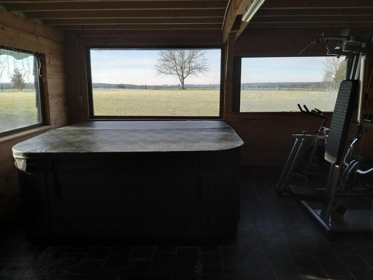 Very Spacious House With Sauna Spa And Countryside Views Gouvy ภายนอก รูปภาพ